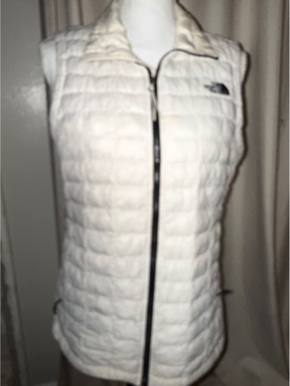 The North Face Women’s White Quilted Puffer Vest Size